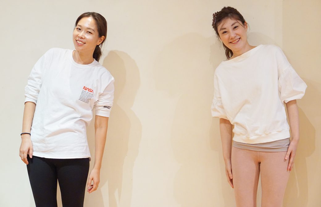佐久間涼子先生と受講者・なおこの正面写真