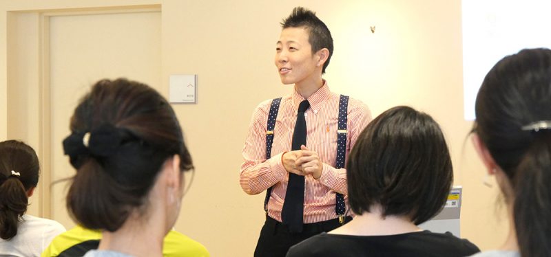 説明する高尾先生