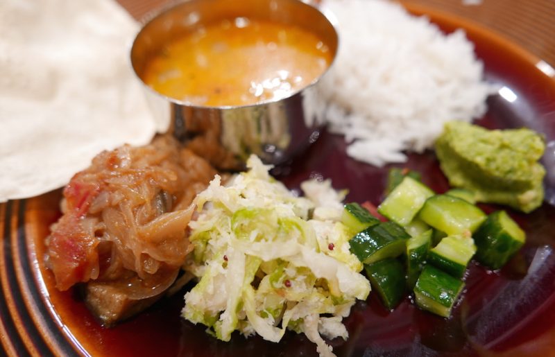 和也先生が用意した準備食(南インド料理)