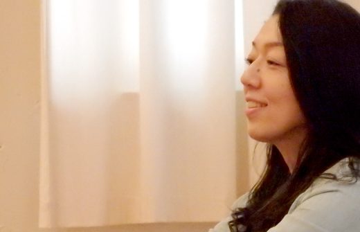 ハートオブヨガのクラスの際の川原朋子先生
