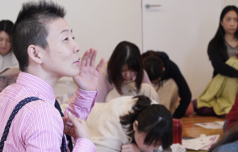 説明する高尾美穂先生