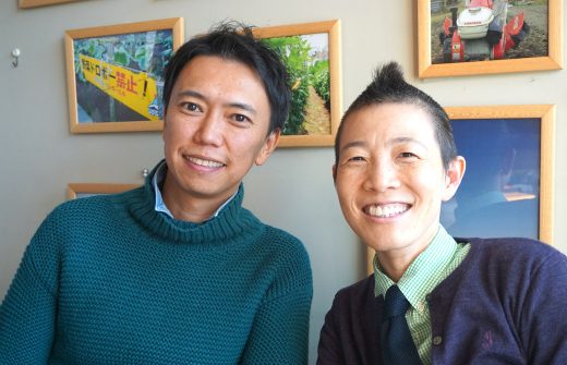 ヨガジェネレーション代表酒造博明と産婦人科医高尾美穂先生が笑顔で正面を向いてツーショット