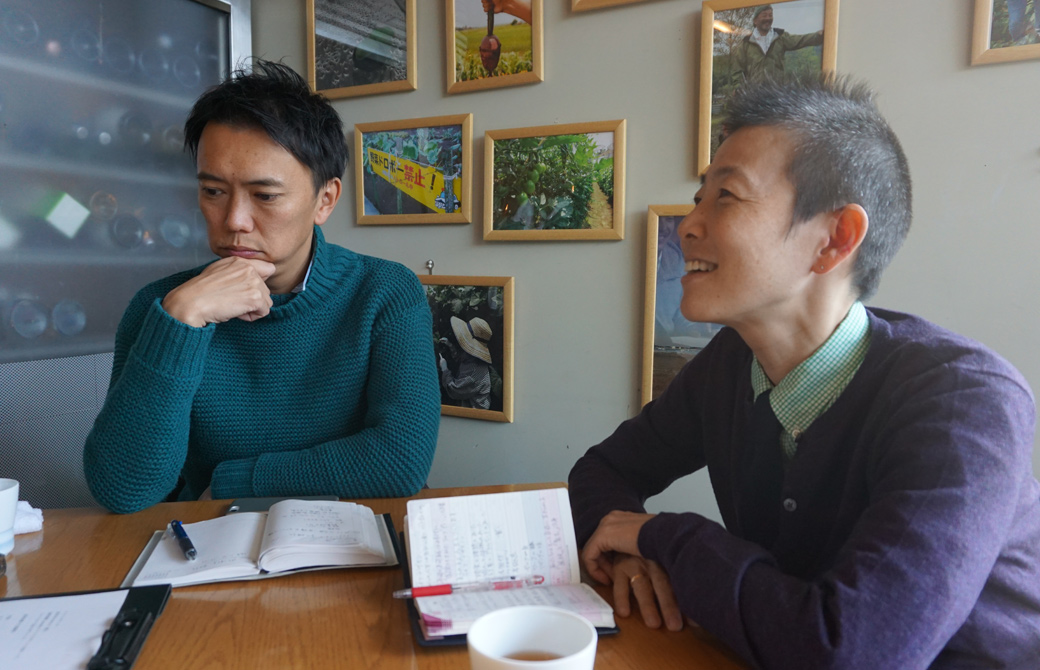 ヨガジェネレーション代表酒造博明と産婦人科医・高尾美穂先生の打ち合わせ風景