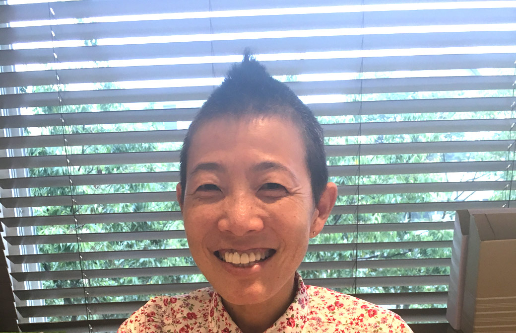 高尾美穂先生の笑顔の写真