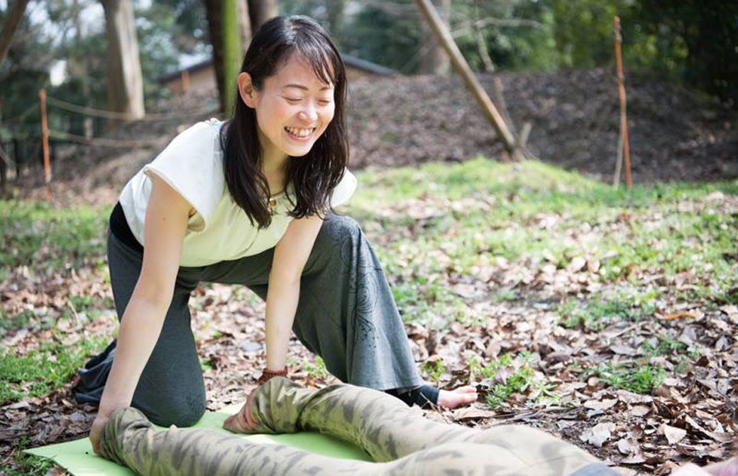 こたさんが生徒さんに指導をしている様子