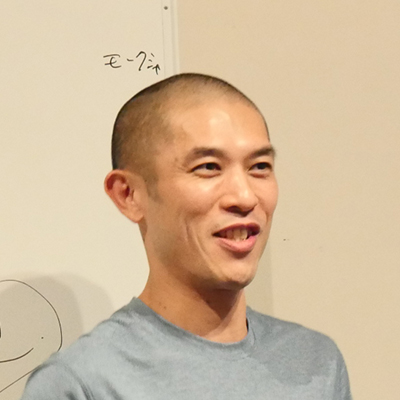 ヨガ指導者としての人間力を高める講座の佐藤ゴウ先生