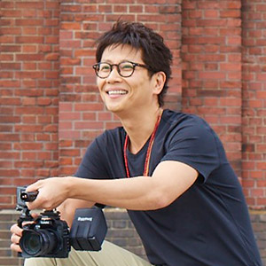 動画編集講座の南周平先生
