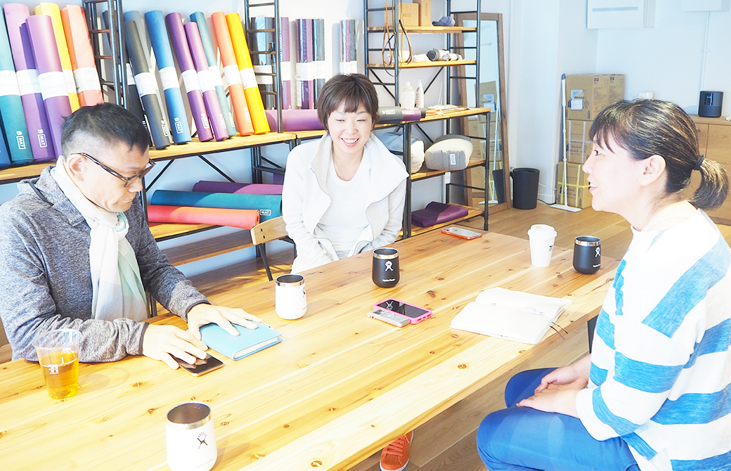 内田先生と弟子ののりこ先生からアナ骨の歴史を教えてもらいました。