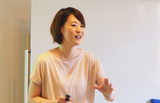 声の仕組みについて解説する高橋淳子先生