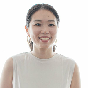 佐久間涼子先生が話している