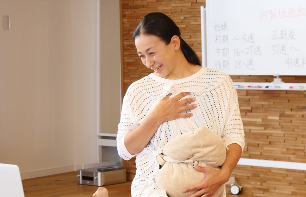 RYT200内でマタニティヨガを担当して頂いている純子さん