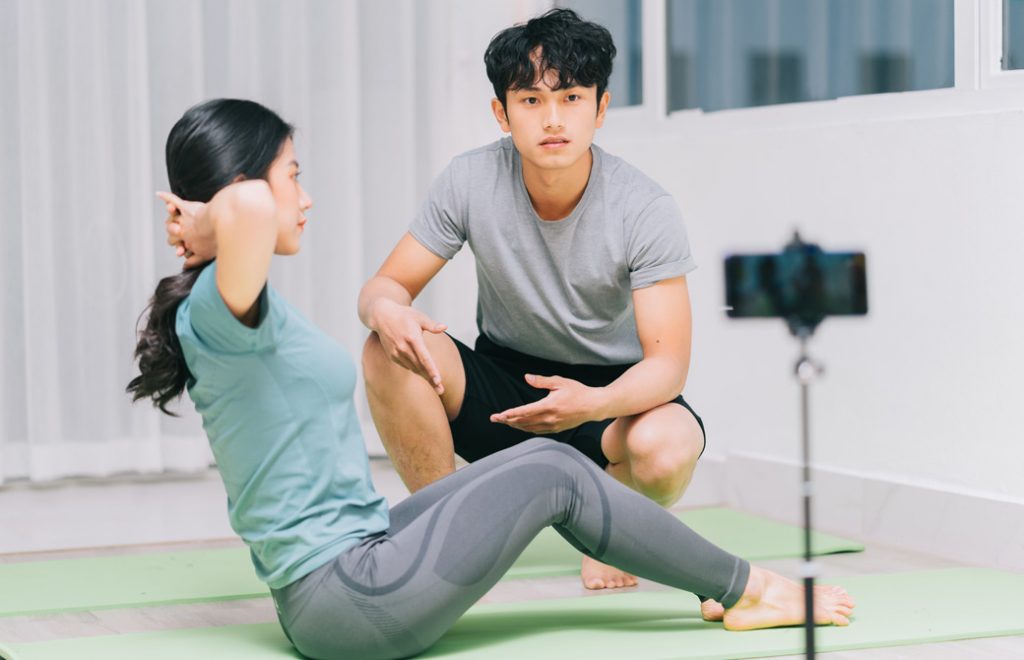 個々のニーズに応える新たな職業「ヨガトレーナー」!