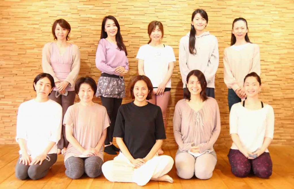 ヨガニードラ体験ワークショップ集合写真