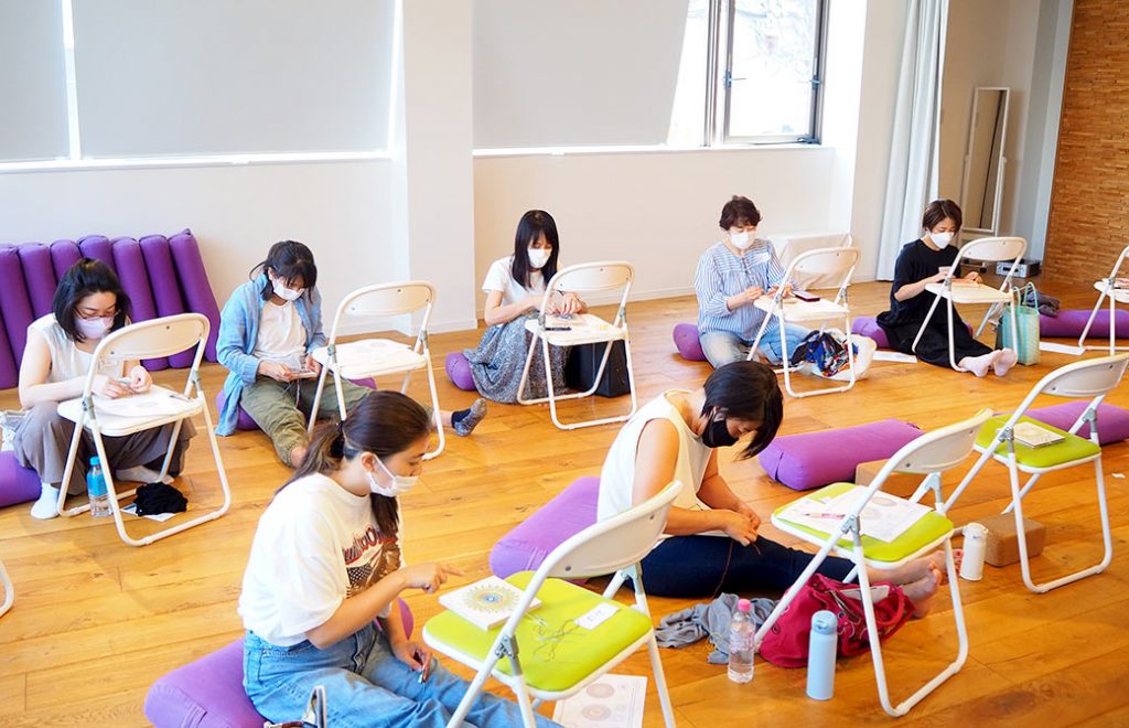 糸かけをする時間は、まさにマインドフルネスな時間でもあります。