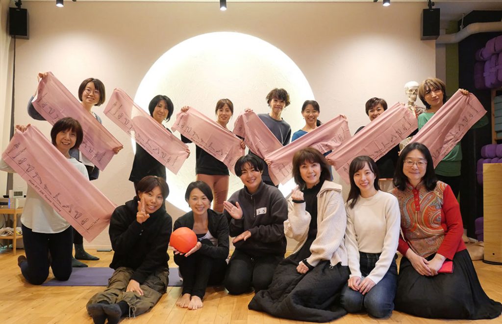 Miwa先生RYT200の卒業生グループ