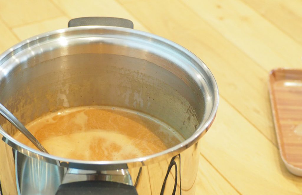 中井先生が作ってくれたチャイ。美味しくいただきました。